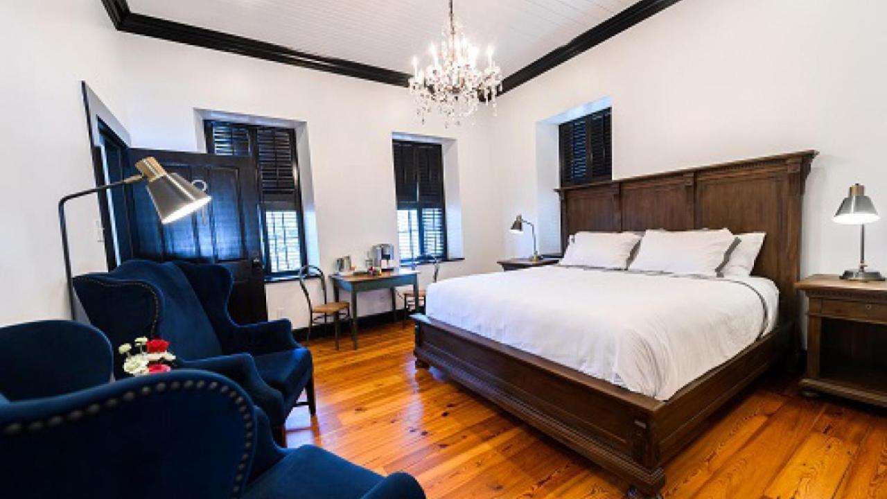 Hotel Giles คอมฟอร์ท ภายนอก รูปภาพ